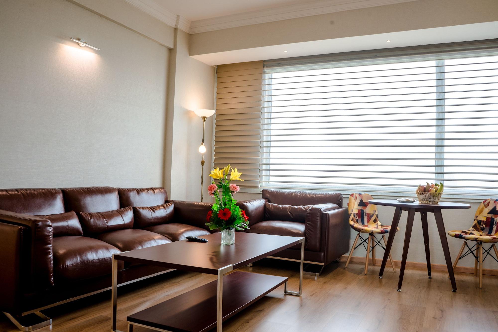 Hotel Gemini Continental, Hazratganj Lucknow Esterno foto