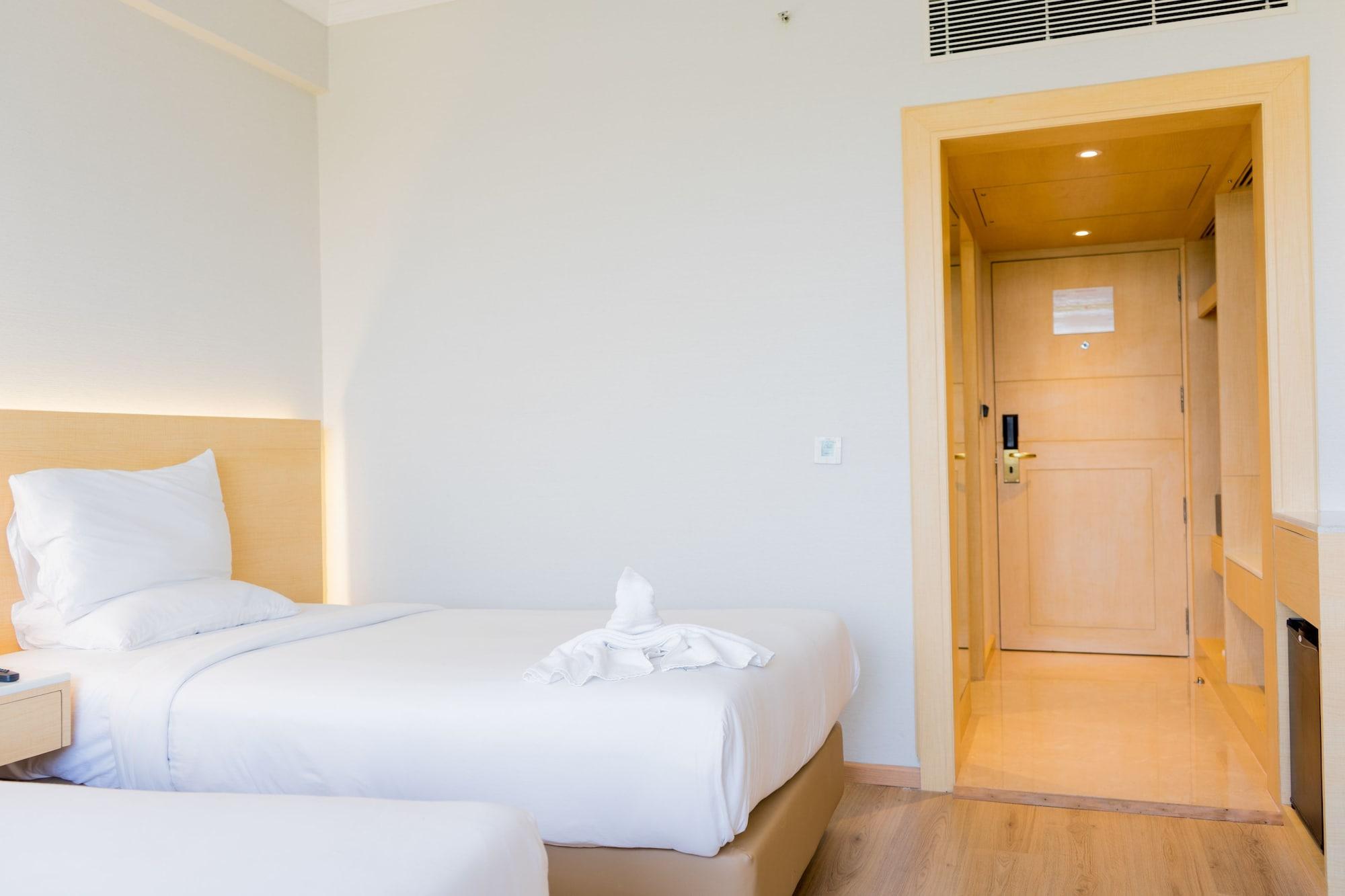 Hotel Gemini Continental, Hazratganj Lucknow Esterno foto