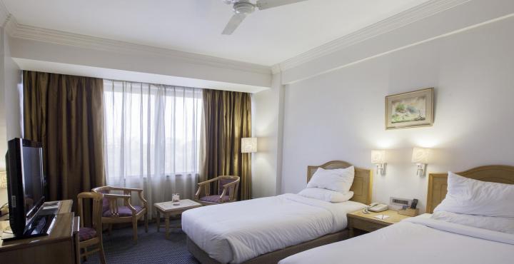 Hotel Gemini Continental, Hazratganj Lucknow Esterno foto